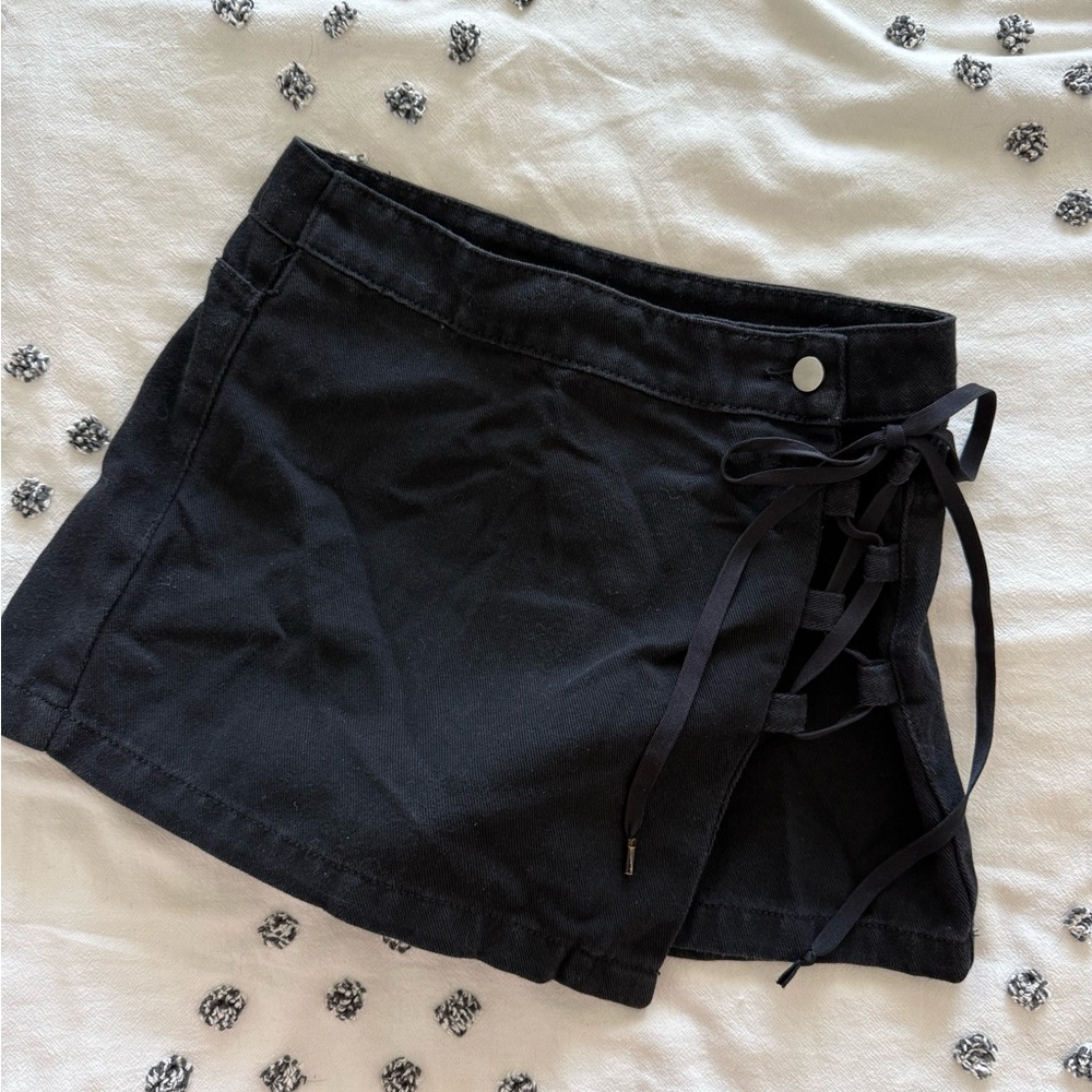 Black Women's Skort Tie Side